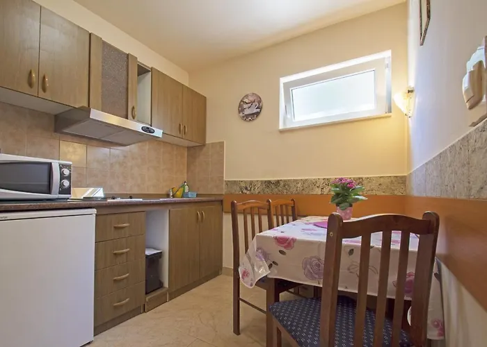 Oaza アパート ドラマリ